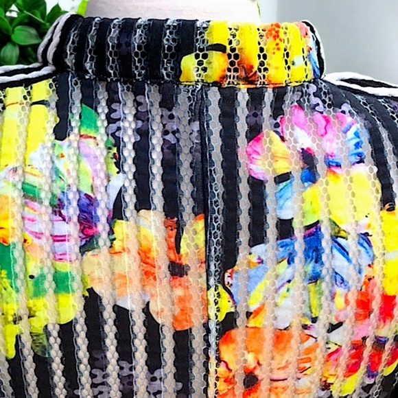 IToo Fashion Floral Mesh Blazer - Picture 12 of 14